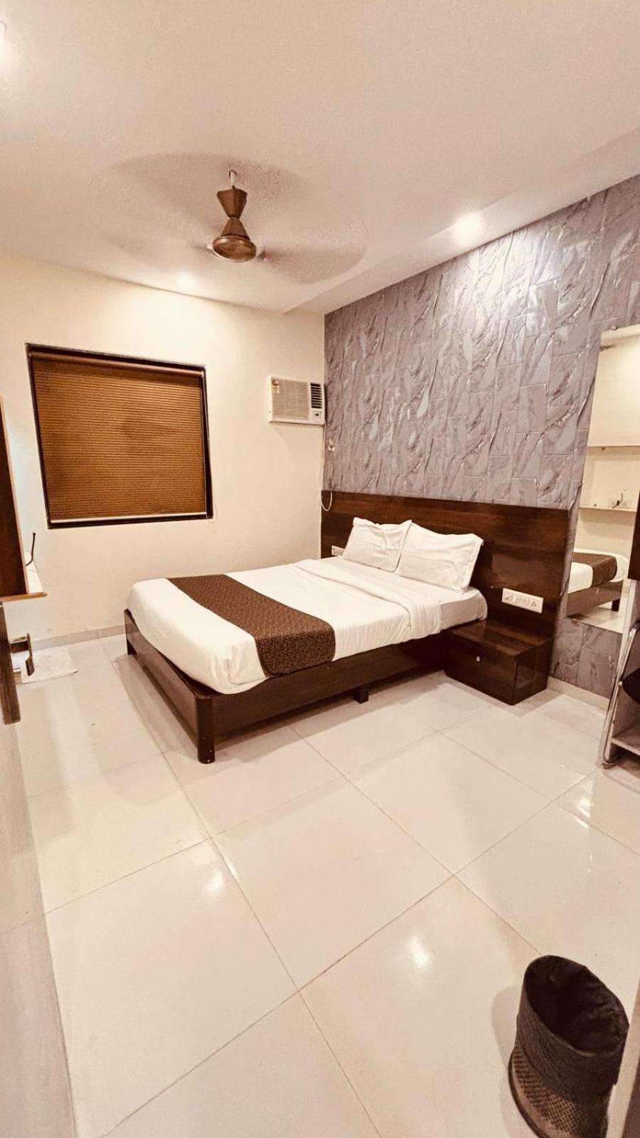 Hotel Garden Palace Mumbai Exterior photo