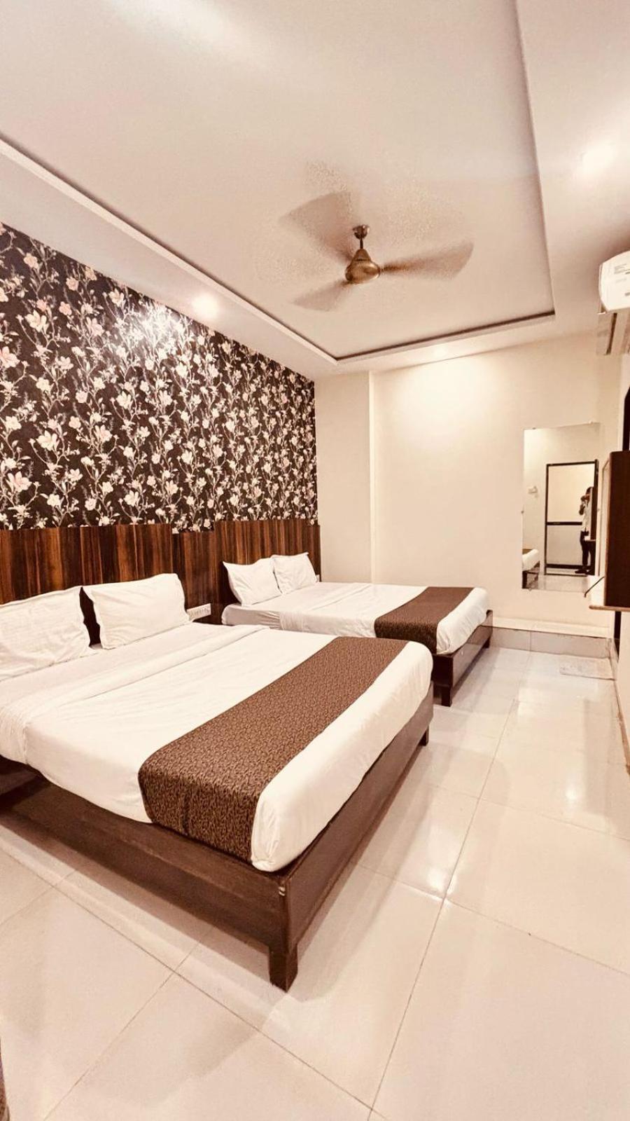 Hotel Garden Palace Mumbai Exterior photo
