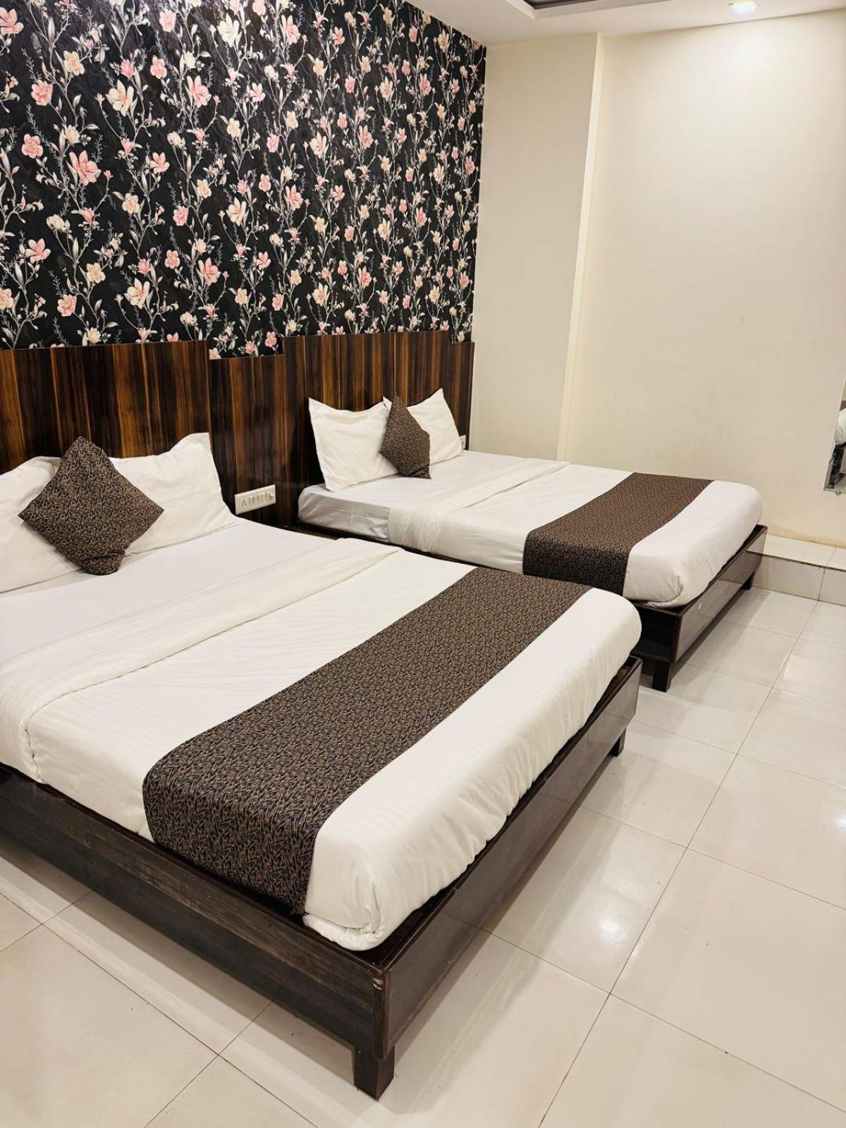 Hotel Garden Palace Mumbai Exterior photo